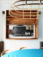 Load image into Gallery viewer, Bibliothèque suspendue, Editions Mayaro.