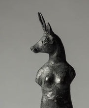 Charger l&#39;image dans la galerie, Laëtitia de Bazelaire, Femme Biche. Figures tutélaires, Mayaro 2020.
