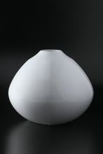 Load image into Gallery viewer, Akihiro Maeta - 002 White Porcelain Faceted Vase

