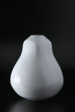 Load image into Gallery viewer, Akihiro Maeta - 003 White Porcelain Faceted Vase
